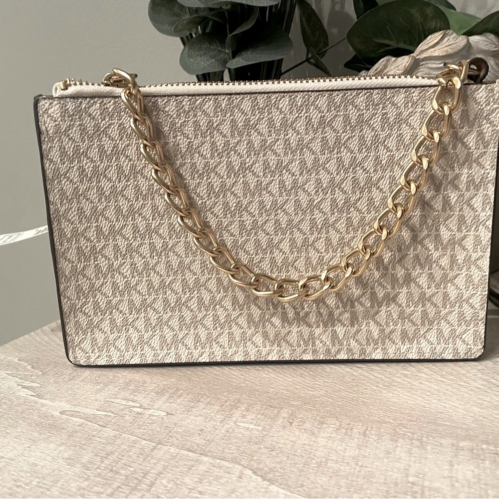 Michael Kors NWT Belt Bag Fanny Pack - White with Gold Hardware - Picture 8 of 9